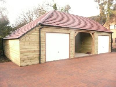 Pic 37. 3.0m x 5.4m 1 bay Carriage House, 3.0m x 5.4m attached Garage and 4.2m x 5.4m Cart Lodge