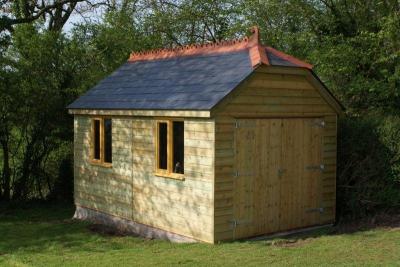 Pic. 33 4.8m x 3.0m Garage with slate roof and front barn hip