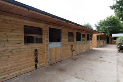 Pic 16. 3 Loose Boxes - Note top doors removed